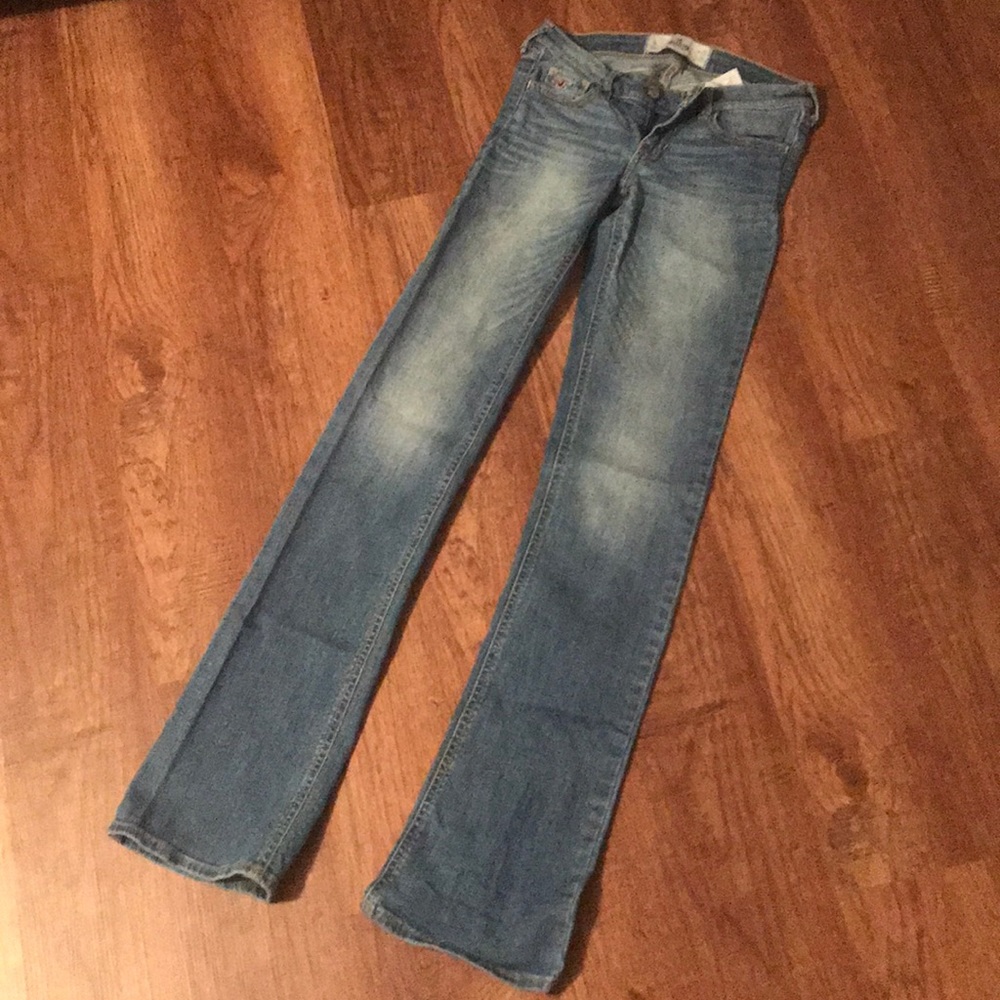 HOLLISTER BOOTCUTJEANS